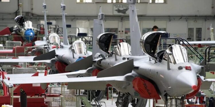 Угода Індії та Франції на 114 винищувачів Rafale опинилася під загрозою зриву
