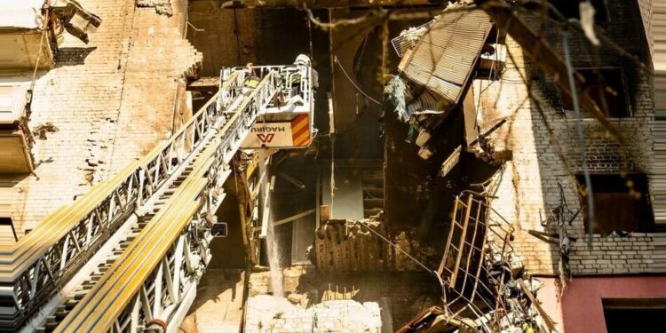 Удар БПЛА по Дніпру 23 квітня – кількість постраждалих зросла до 13 людей