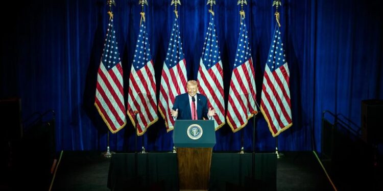 Рейтинг Трампа впав до нового мінімуму