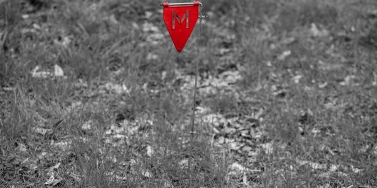 Ділки організували схему розкрадання мільйонів на розмінуванні, двоє отримали підозру – Генпрокурор