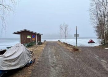 У Фінляндії на льоду озера біля кордону з рф виявили ще один дрон