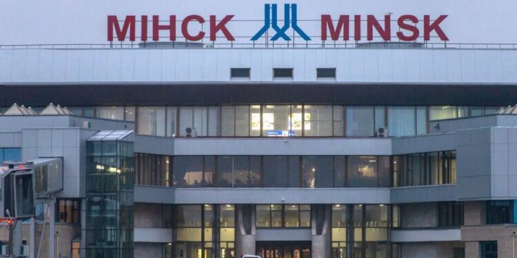 У білорусі підтвердили, що перестали випускати за кордон росіян із забороною на виїзд через призов – ЗМІ