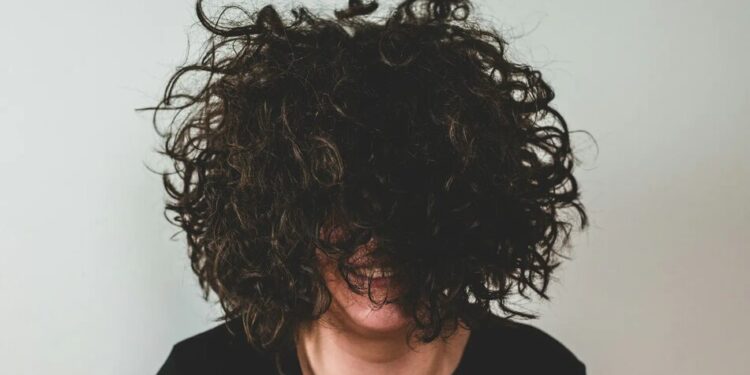Чи потребує кучеряве волосся особливого догляду