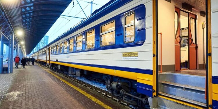 В Україні з травня запровадять нові правила безпеки на залізниці