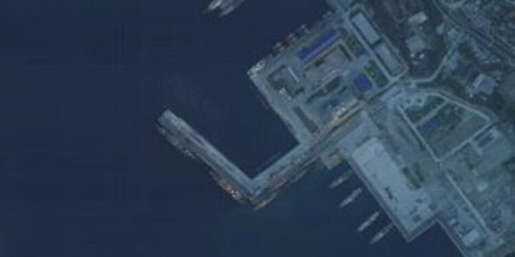 Порт "новоросійськ" в рф частково відновив відвантаження нафти після атаки дронів – Reuters