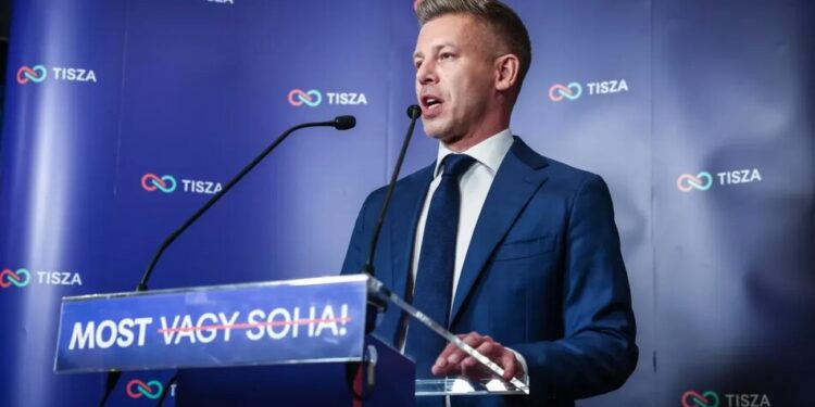 Виборчі дільниці закрилися з рекордною явкою, ми налаштовані оптимістично – Мадяр про вибори в Угорщині