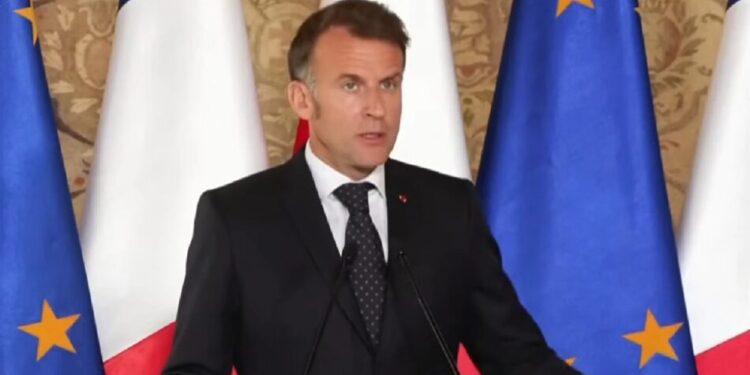 Макрон очікує прогресу від Угорщини щодо кредиту Україні на 90 мільярдів євро