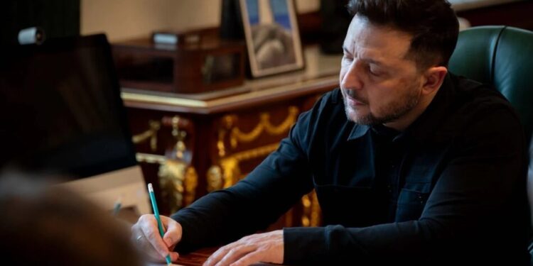 Йшлося про розблокування 90 млрд доларів та інші європейські питання – Зеленський поговорив із фон дер Ляєн