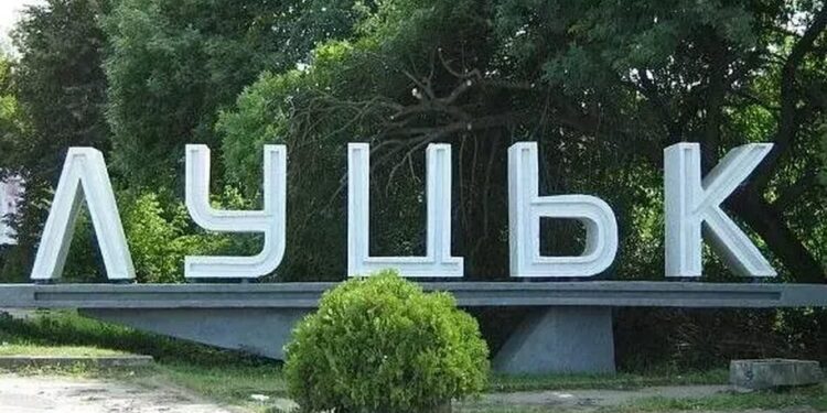 росія атакувала Луцьк "шахедами", є пошкодження і пожежі на складах