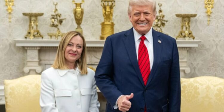 Трамп "шокований" Мелоні після її слів на захист Папи Римського
