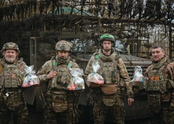 Великдень під вибухами – поліцейські показали, як зустрічають свято на службі