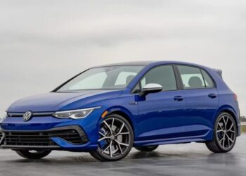 Volkswagen Golf очолив рейтинг найпопулярніших вживаних авто, ввезених до України у березні