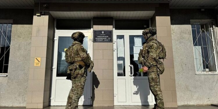 Фейкові "зниклі дружини" і відстрочки – викрито схему ухилення від призову через суд