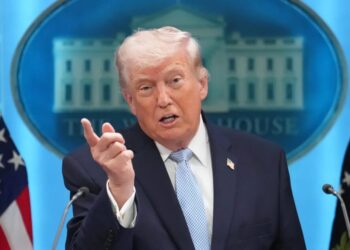 Трамп заявив, що обидва американські льотчики, збиті в Ірані, "почуваються добре"