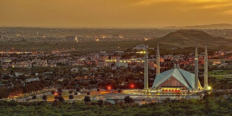 Війна у Перській затоці занурює Пакистан у темряву через енергетичну кризу – Bloomberg