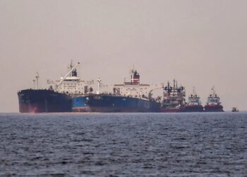 Тіньовий флот рф почав уникати шведські води через можливі арешти – Bloomberg