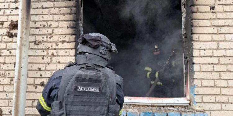 російські дрони масовано атакували Краматорськ, щонайменше троє поранених