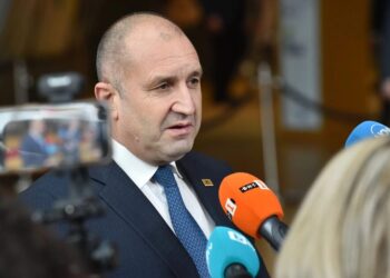 Проросійська коаліція Радева здобуває абсолютну більшість на парламентських виборах у Болгарії