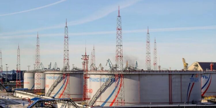 Нафтові порти рф на Балтиці досі не можуть обробляти вантажі після атак дронів