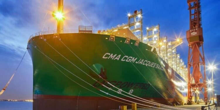 Трамп розглядає продовження пільг для морських перевезень – щоб стримати ціни на нафту і бензин