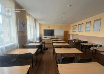 Стрілянина у школі на Закарпатті: 15-річному підлітку повідомили про підозру, прокуратура проситиме тримання під вартою