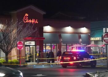 Стрілянина в ресторані Нью-Джерсі – є загиблий та поранені