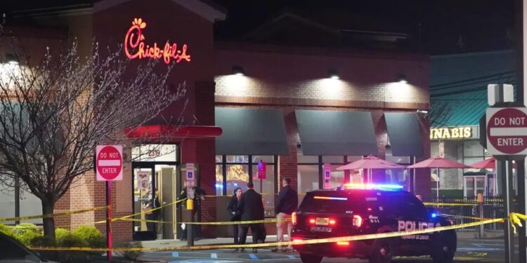 Стрілянина в ресторані Нью-Джерсі – є загиблий та поранені