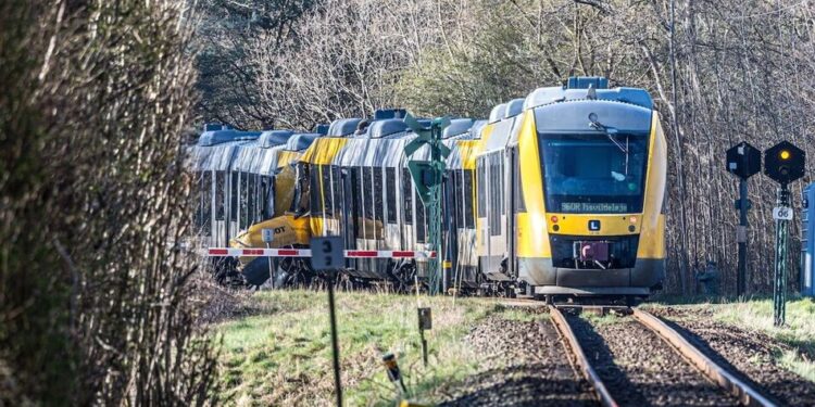 Зіткнення поїздів сталося у Данії – багато постраждалих, є тяжкі
