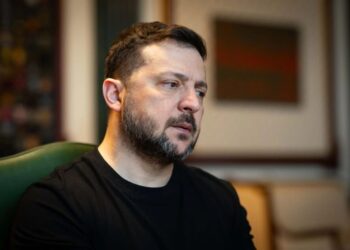 Зеленський привітав Петера Мадяра з перемогою на виборах в Угорщині