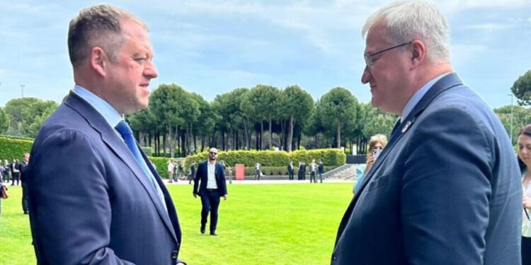 Сибіга і держміністр з європейських справ Ірландії Бірн обговорили посилення санкційного тиску на рф