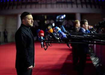 Зеленський на саміті ЄС: важливо перейти до розблокування переговорних кластерів у травні