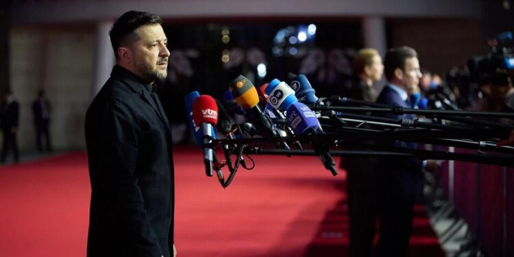 Зеленський на саміті ЄС: важливо перейти до розблокування переговорних кластерів у травні