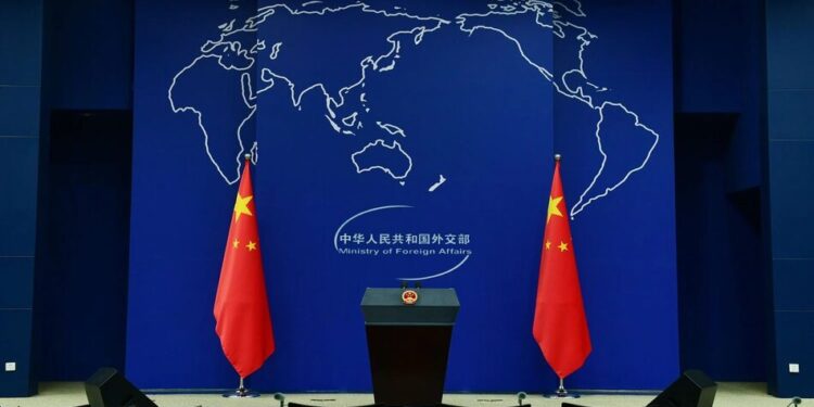 Китай заявив про "власні зусилля" у наполяганні на припиненні вогню між США та Іраном