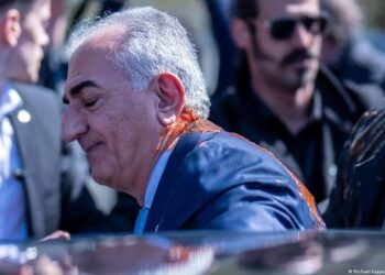 У Берліні сина іранського шаха Резу Пехлеві облили томатним соусом