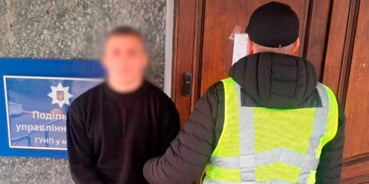 Розлив рідину із різким запахом під час ЛГБТ-кінофестивалю: на 24-річного киянина склали протокол за дрібне хуліганство