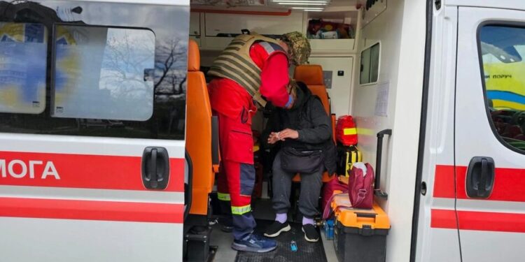 У Херсоні двоє людей постраждали та потрапили до лікарні через нічні удари російських дронів