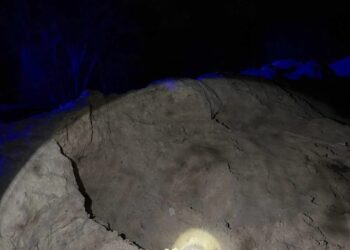 На Київщині загинув 11-річний хлопчик. Дитину засипало піском