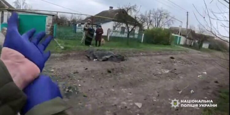 Нацполіція показала відео евакуації тіл загиблих із прифронтової Синельниківщини
