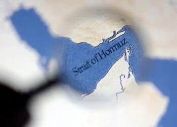Закриття Іраном Ормузької протоки 18 квітня – щонайменше, два кораблі були обстріляні