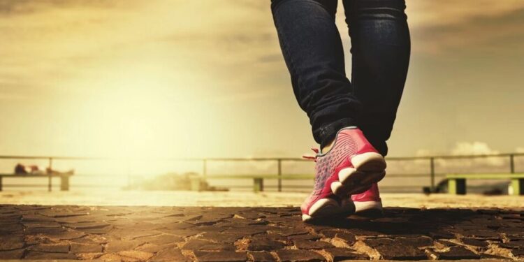 Чому варто ходити пішки і як це змінює організм
