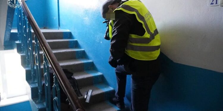 Уламок ножа залишився в голові – школярка з Тернополя отримала підозру за замах на однокласницю