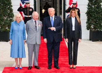 Британські монархи завершують візит до США. Трамп на прощання назвав Чарльза "найвеличнішим королем"