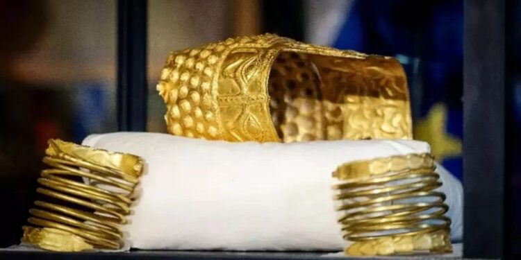 У Нідерландах знайшли викрадений золотий шолом віком 2500 років