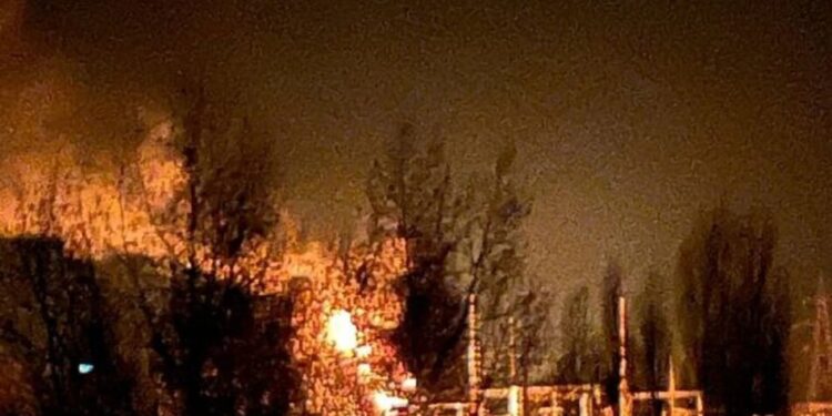 Атака дронів на підстанцію спричинила повний блекаут в окупованому Мелітополі