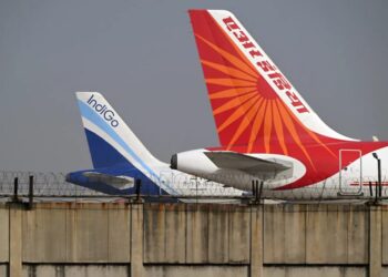 Індійські авіакомпанії попередили про ризик зупинки польотів через подорожчання пального