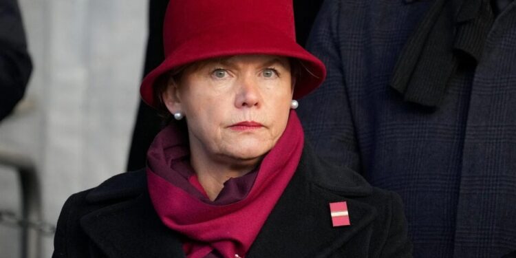 Глава МЗС Латвії закликала посилювати тиск на росію до завершення війни та виплати репарацій