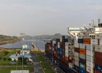 Затор у Панамському каналі змусив судно заплатити 4 млн доларів за пріоритетний прохід