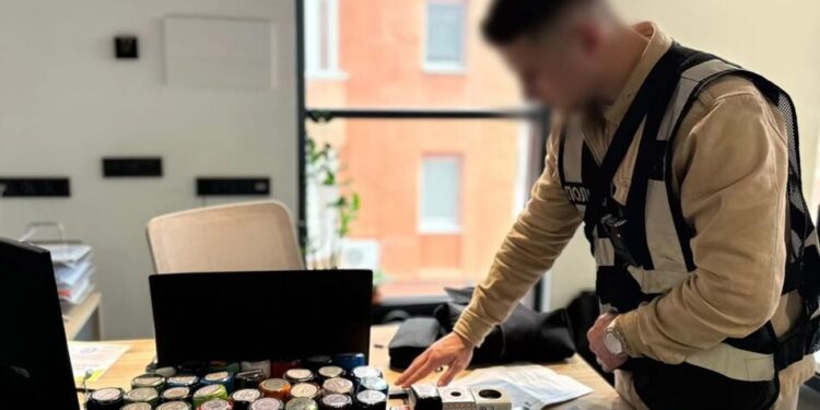 У Києві викрили ботоферму для вимагання "криптоборгів" з українців