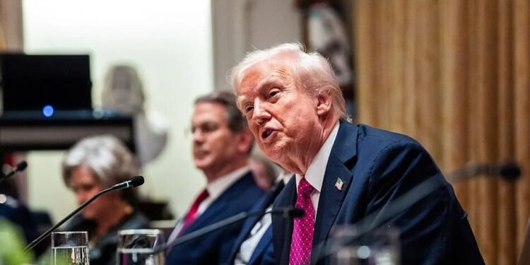 У Сенаті критикують Трампа через нове рішення щодо нафти рф