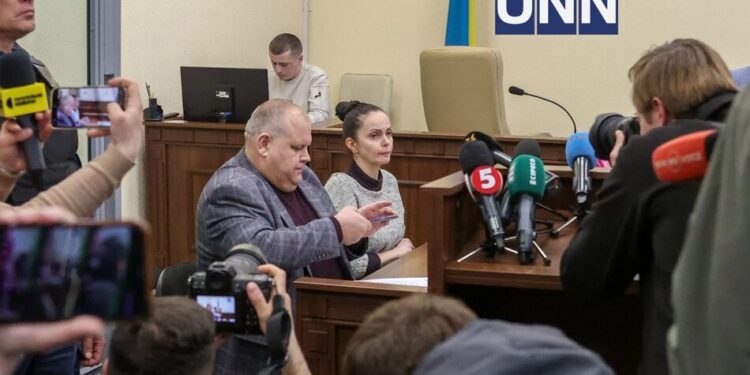 "Не могла дістати табельну зброю і почати стріляти": патрульна Дудіна розповіла, чому не відкрила вогонь по стрілку в Києві